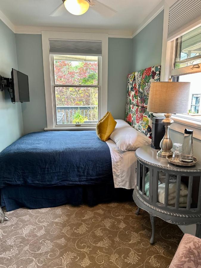 West End Guest House Λάνγκλεϊ Εξωτερικό φωτογραφία