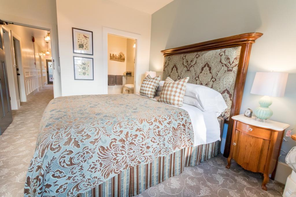 West End Guest House Λάνγκλεϊ Εξωτερικό φωτογραφία