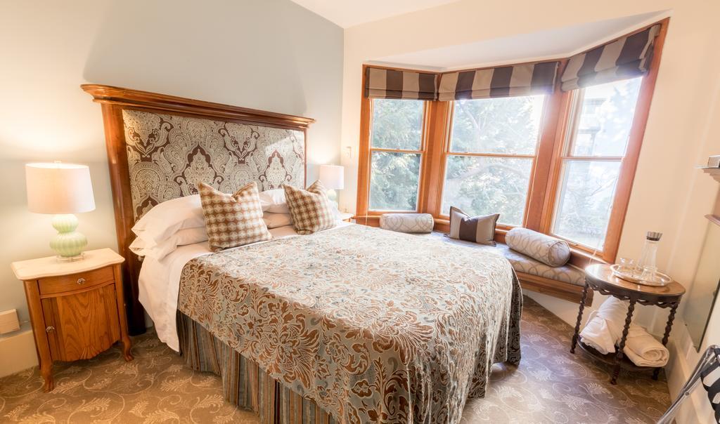 West End Guest House Λάνγκλεϊ Εξωτερικό φωτογραφία