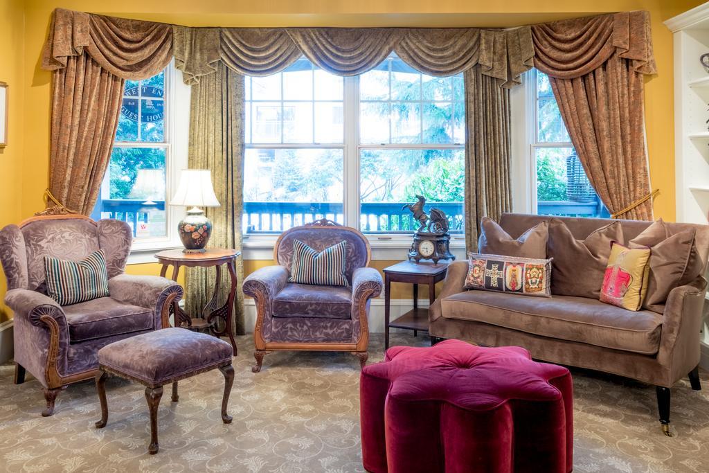 West End Guest House Λάνγκλεϊ Εξωτερικό φωτογραφία