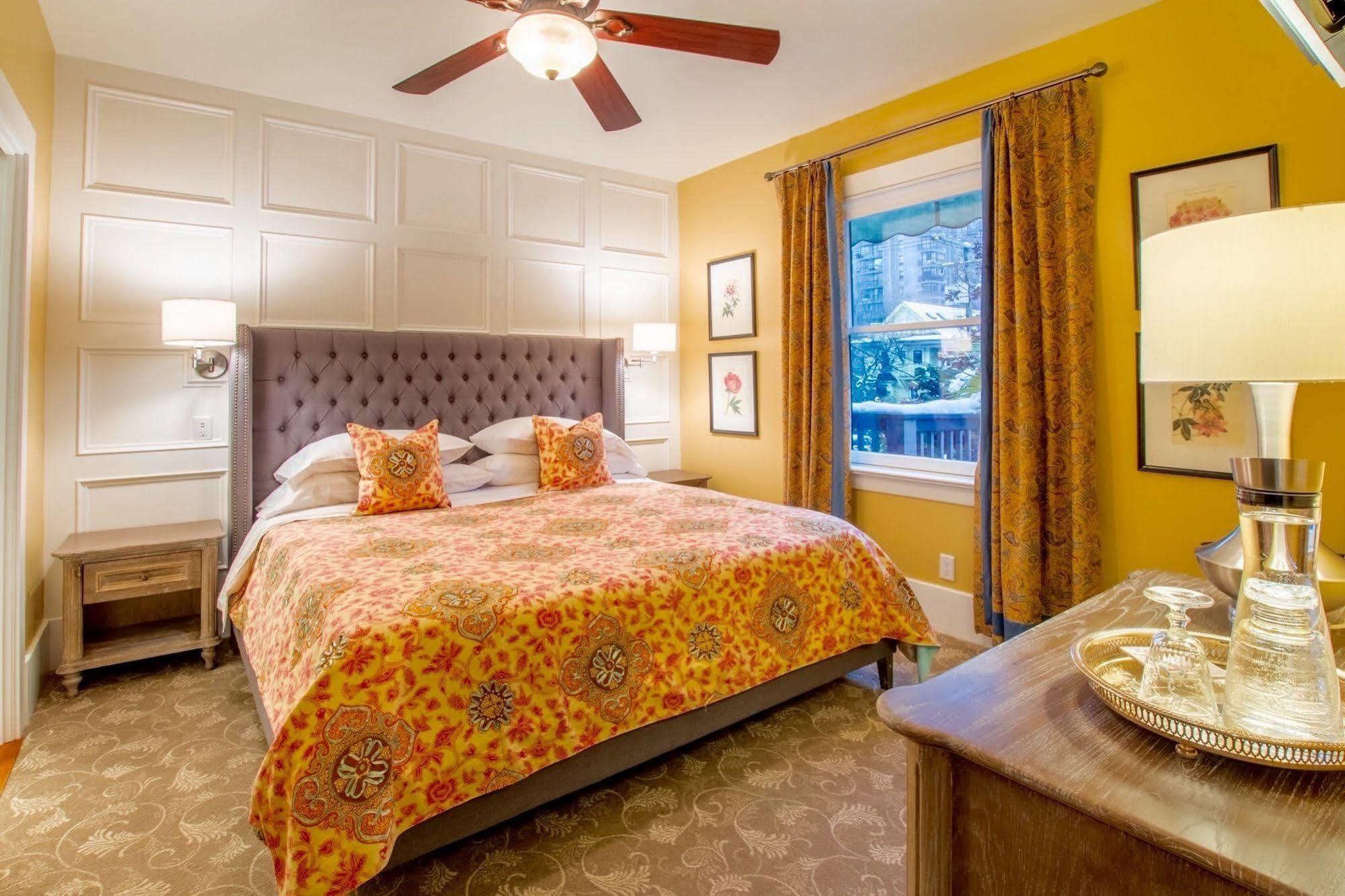 West End Guest House Λάνγκλεϊ Εξωτερικό φωτογραφία